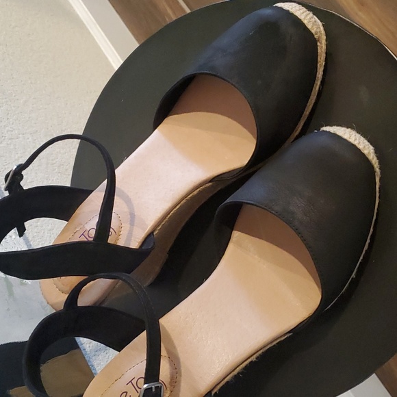 Me Too Soho Bethany Black Leather Espadrille Wedge  Sandal 3.5" Heel Women 9.5 - Picture 6 of 8